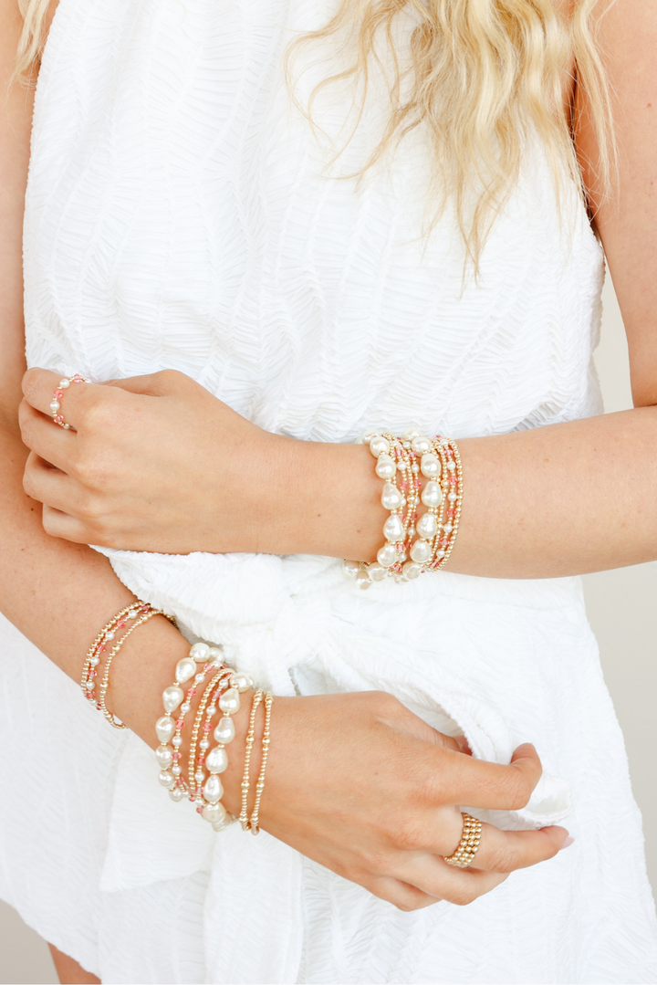 Beaded Blondes Saylor Pearl Bracelet in Gold-01-Jewelry-Beaded Blondes-Market Street Nest, Fashionable Clothing, Shoes and Home Décor Located in Mabank, TX