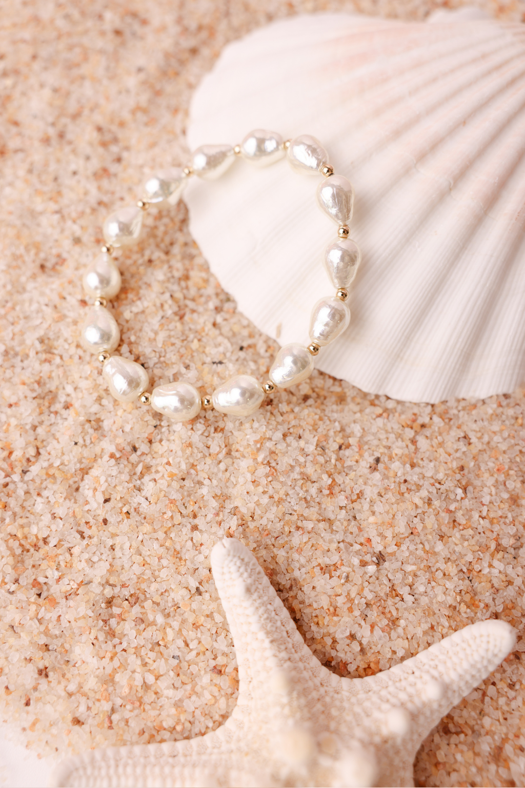 Saylor Pearl Bracelet in Gold-Beaded Blondes-Market Street Nest, Fashionable Clothing, Shoes and Home Décor Located in Mabank, TX