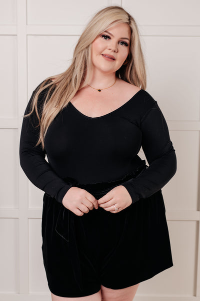 Bring in the Basics Seamless Reversible V-Neck Black-Tops-Ave Shops-Market Street Nest, Fashionable Clothing, Shoes and Home Décor Located in Mabank, TX