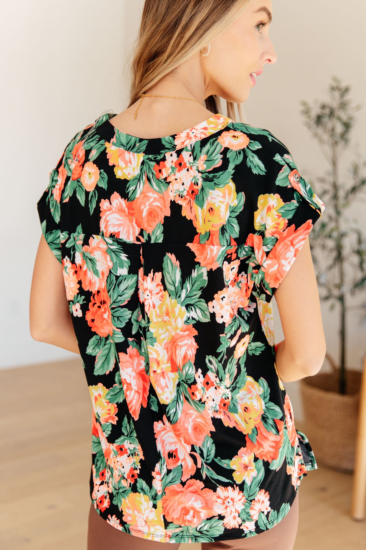 Lizzy Cap Sleeve Top in Black Garden Floral-Womens-Ave Shops-Market Street Nest, Fashionable Clothing, Shoes and Home Décor Located in Mabank, TX