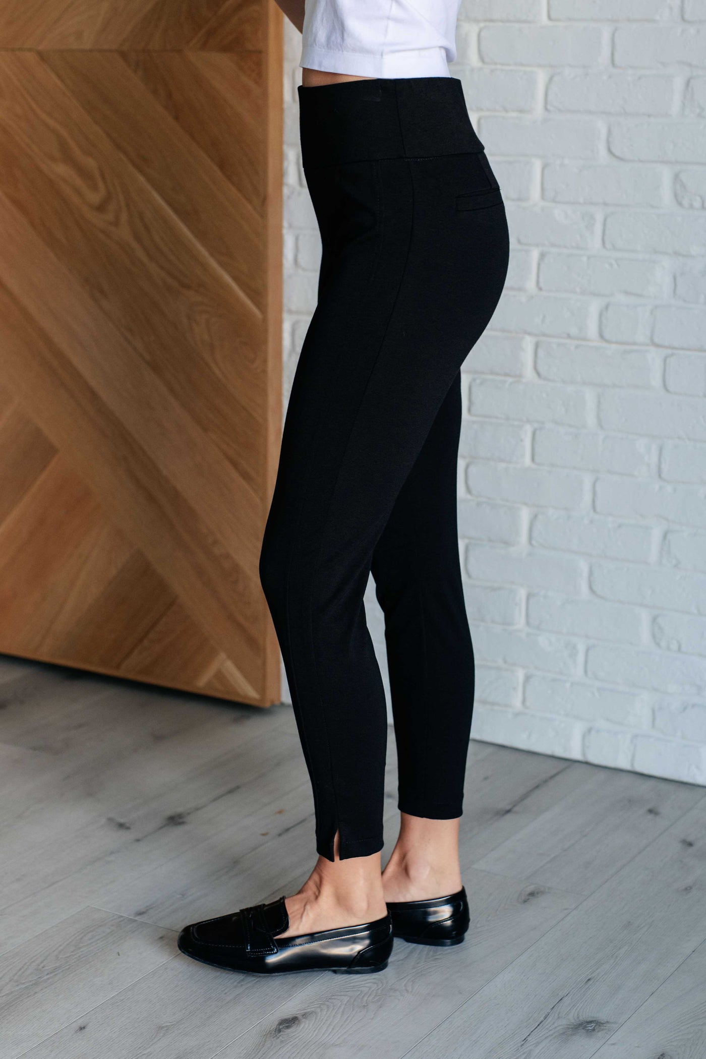 Magic Ankle Crop Skinny Pants in Black-Bottoms-Ave Shops-Market Street Nest, Fashionable Clothing, Shoes and Home Décor Located in Mabank, TX