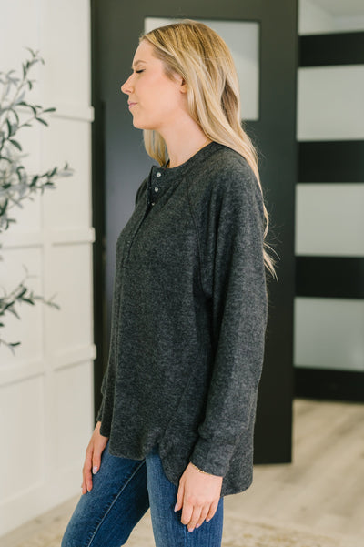 Urban Flux Scooped Hi-Low Long Pullover in Black-Womens-Ave Shops-Market Street Nest, Fashionable Clothing, Shoes and Home Décor Located in Mabank, TX