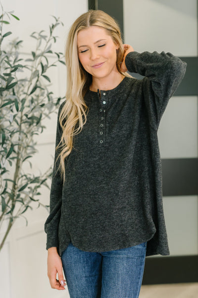 Urban Flux Scooped Hi-Low Long Pullover in Black-Womens-Ave Shops-Market Street Nest, Fashionable Clothing, Shoes and Home Décor Located in Mabank, TX